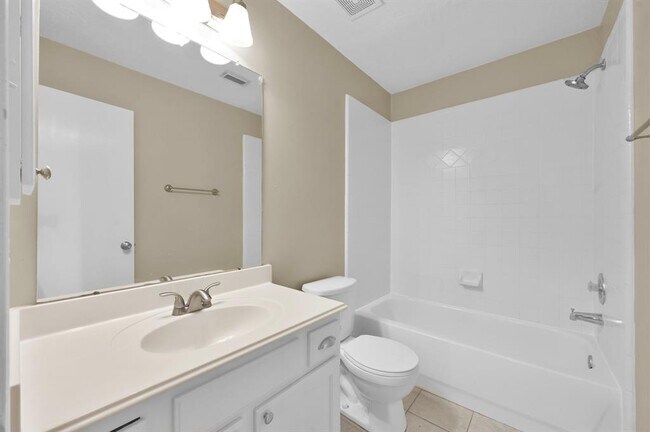 Building Photo - 506 Paradise Ln
