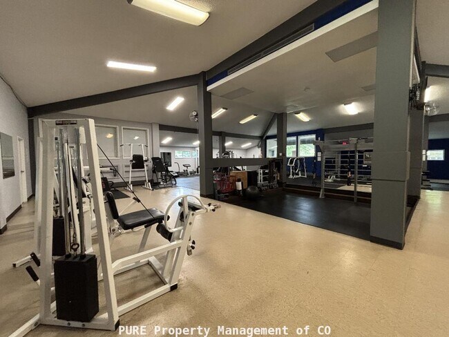 Building Photo - Updated 1 bedroom/1 bath condo!!