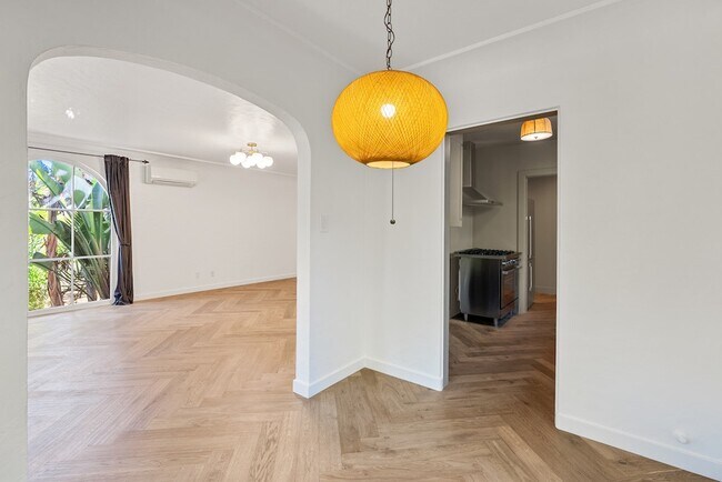 Building Photo - 2130 Apex Ave