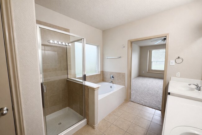 Building Photo - 11922 Harristown Drive