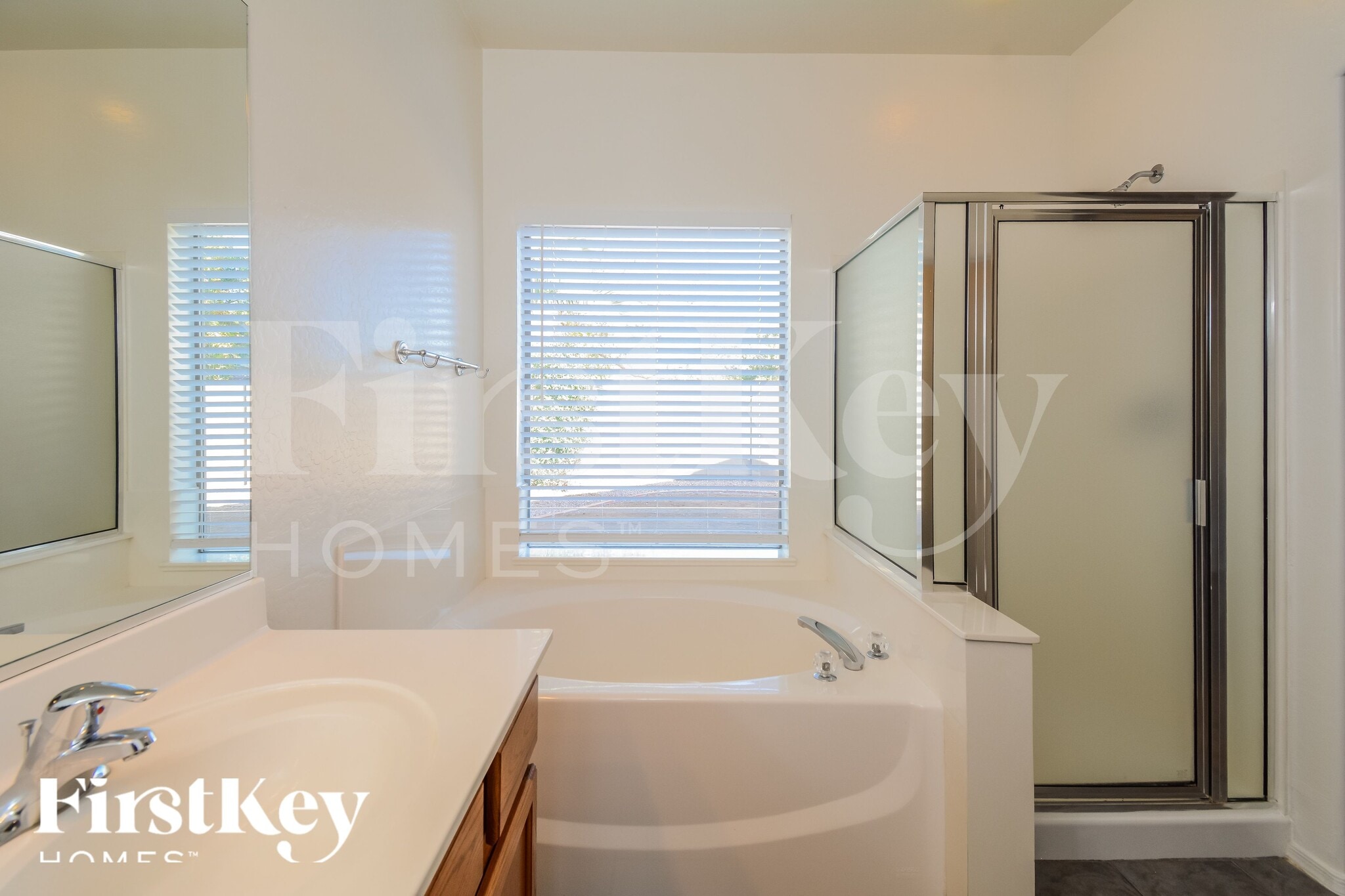 Building Photo - 12918 W Columbine Dr