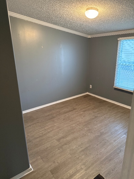 Building Photo - 5407 Alma Hwy