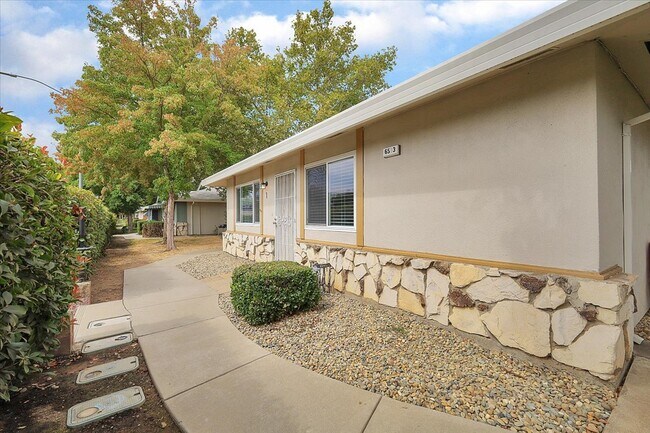 Building Photo - 6533 Greenback Ln