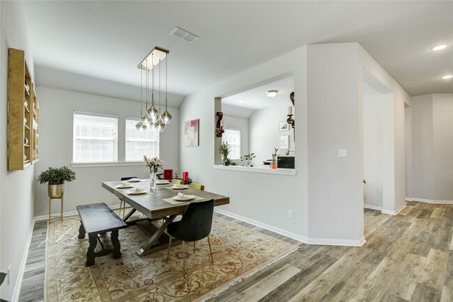 Building Photo - 2815 Torrey Pines Dr