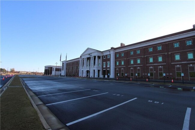 Building Photo - 514 Clover Dr