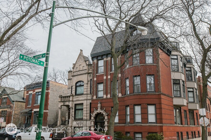 Building Photo - 1301 N Hoyne Ave