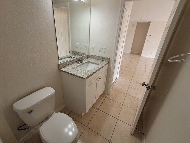 Building Photo - 2204-2206 Kenneth Ave S