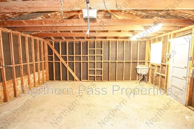 Building Photo - 3530 Hamilton Ave