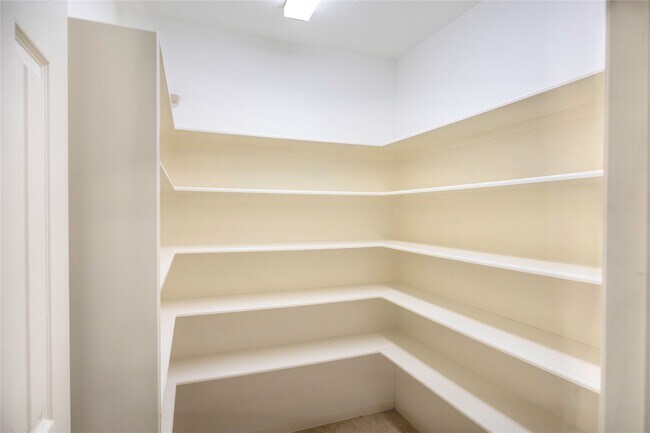 Building Photo - 2327 Centerbrook Ln