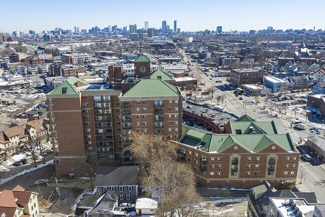 Building Photo - 15 N Beacon St