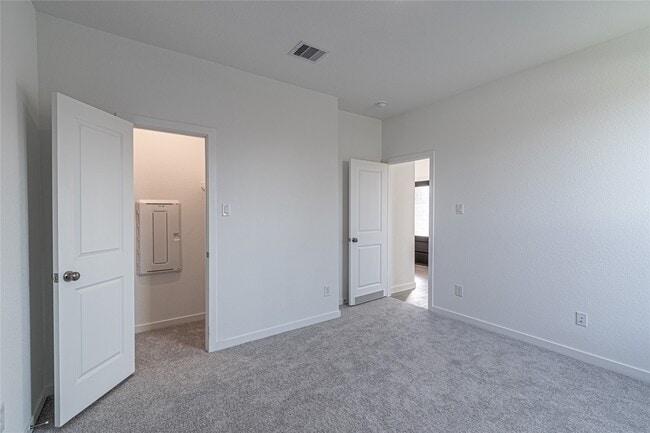 Building Photo - 3022 Palm Branch Dr