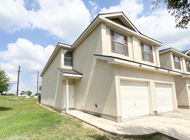 Primary Photo - Lovely 2-story | 3-bedroom | 2.5-bath town...