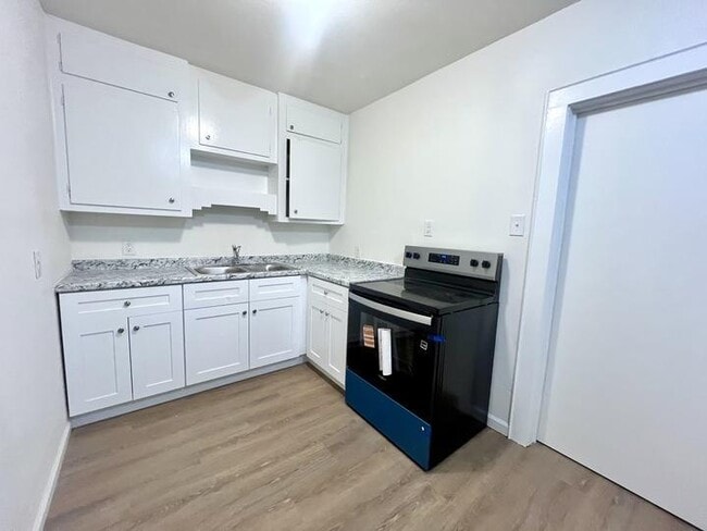 Building Photo - 1828 Texas Ave