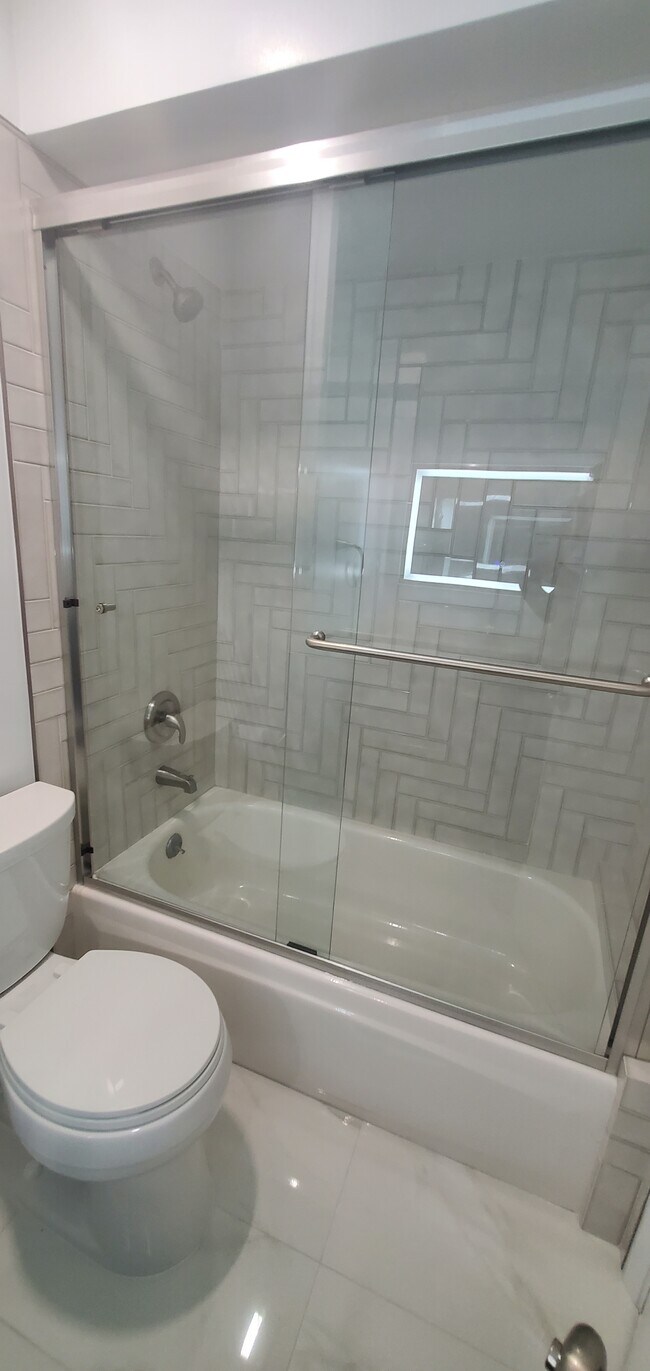 Bathroom 2 - 11507 Moorpark St