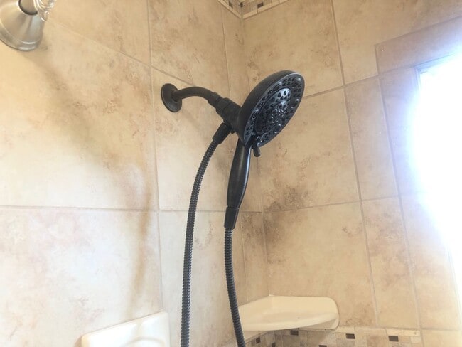 Building Photo - Beautiful 3BR home rural Bloomington with large lot. Recently refurbished and modernized