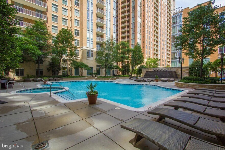 Pool - 11990 Market St