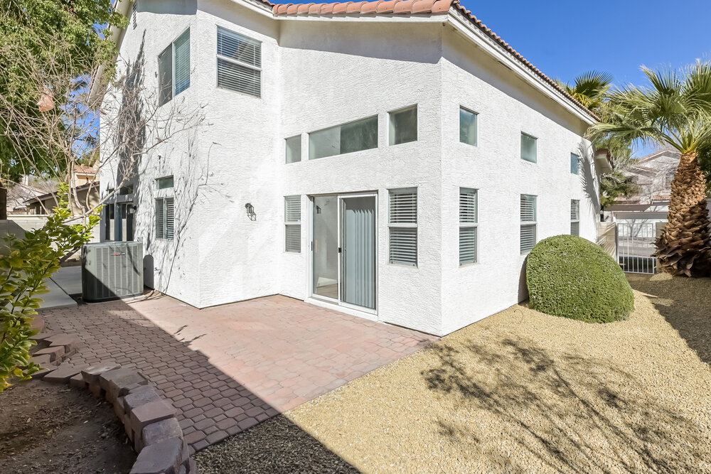 Building Photo - 2181 Hearts Club Dr