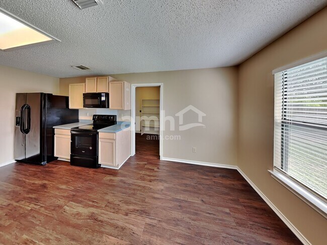 Building Photo - 9815 Criswell Crk