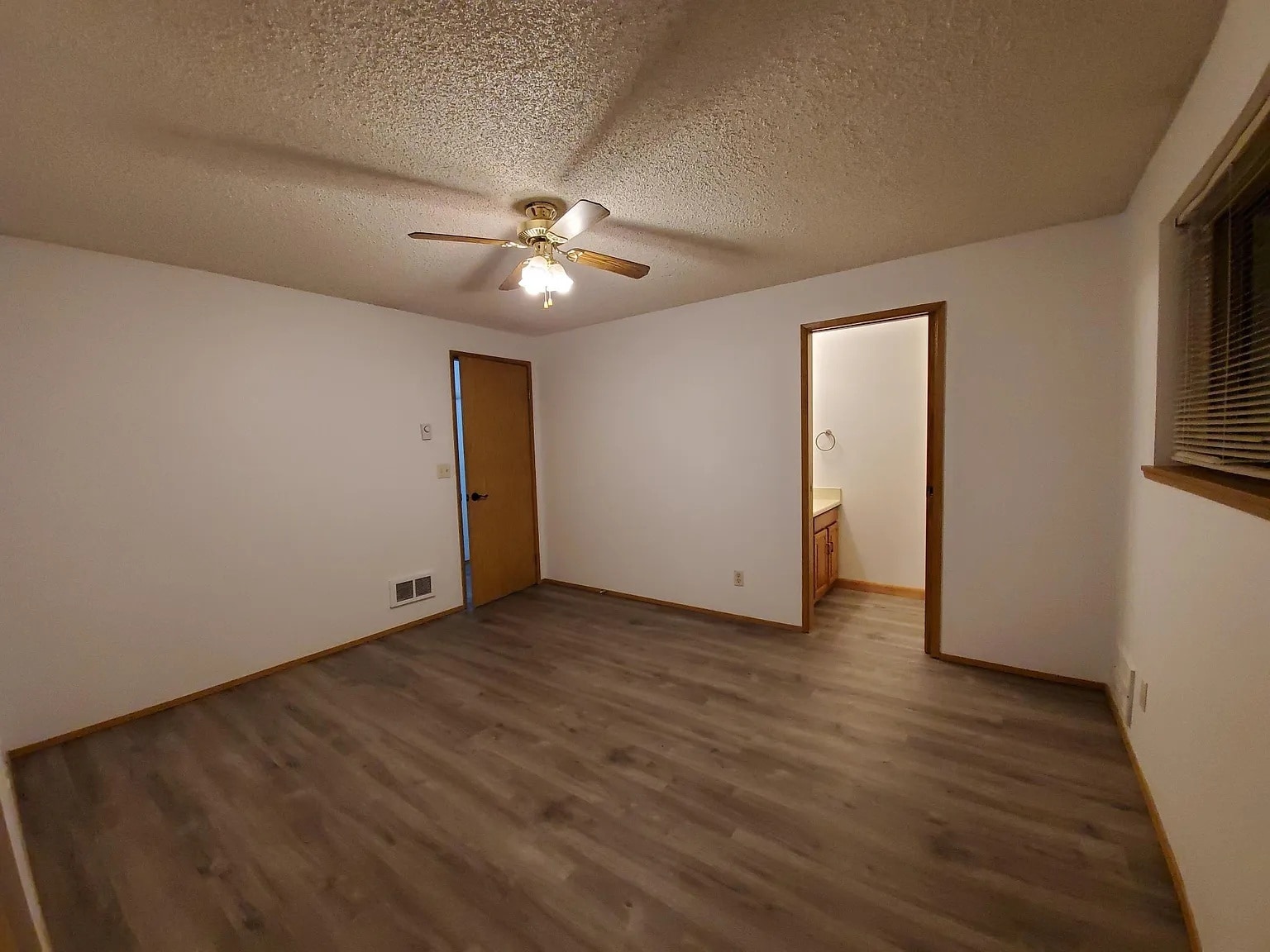 Building Photo - 606 Deeded Ln SW