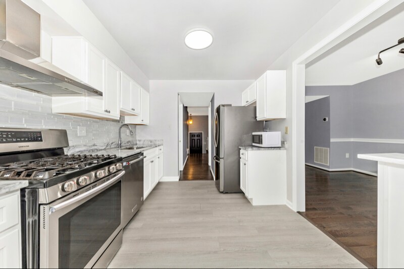 Building Photo - 10442 Malone Ct