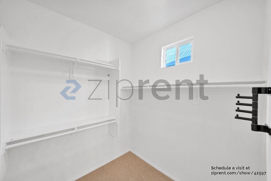 Building Photo - 24162 Willowbrooke Ct