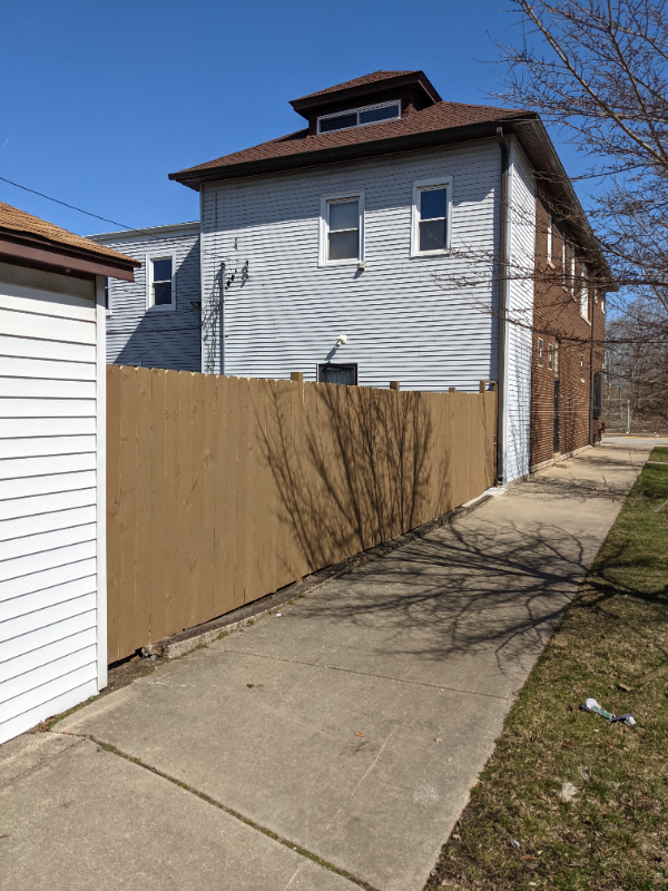Building Photo - 8058 S Brandon Ave
