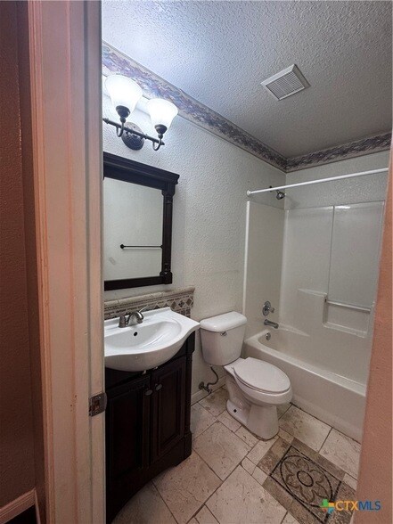 Building Photo - 1518 Chardonnay Dr