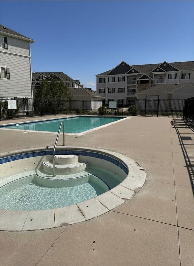 Building Photo - Spacious 3 Bed Condo in Gated Savannah Condos | Pool, Spa & Covered Balcony