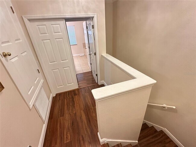 Building Photo - 8929 Silk Bay Pl