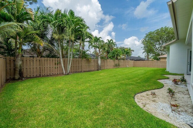 Building Photo - 13590 Jonquil Pl
