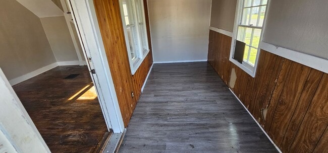 Building Photo - 3 bedroom house for rent