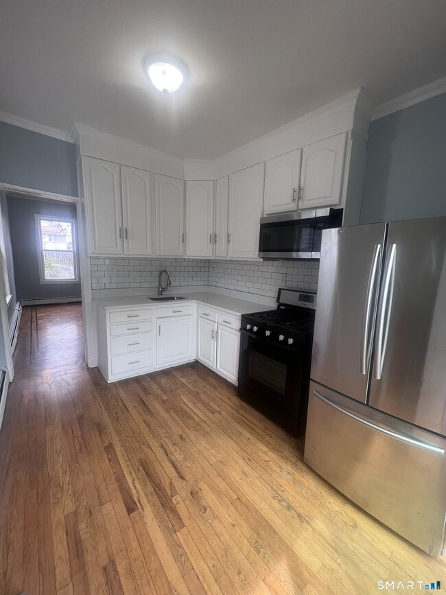 Building Photo - 115 Milne St