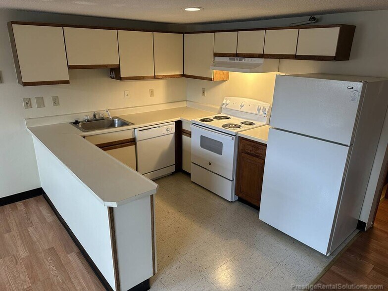 Building Photo - 21 Willow St