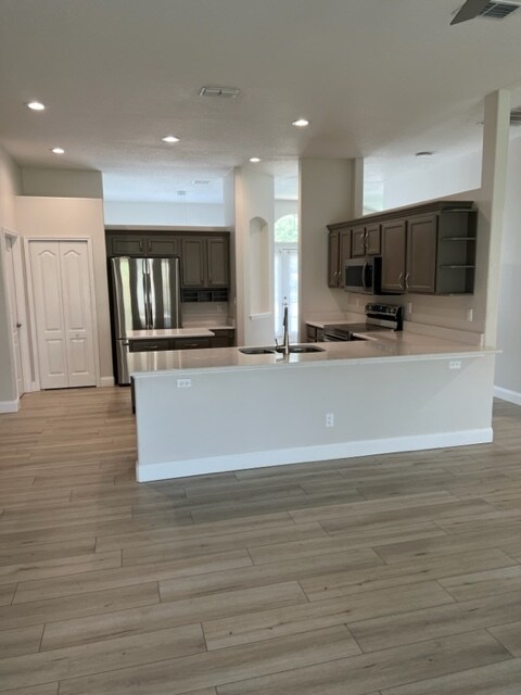 Building Photo - 12784 Chets Creek Dr N