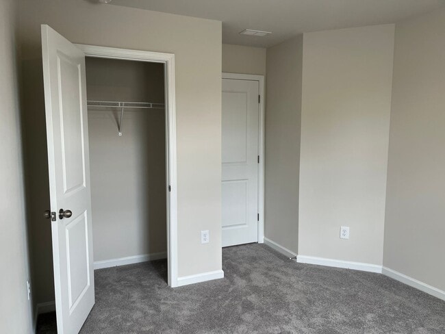 Building Photo - Brand New 3/3 Townhome Available Now!