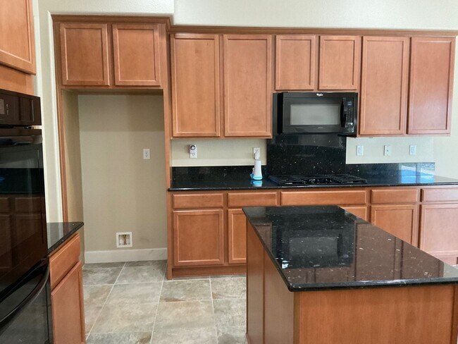 Building Photo - Del Webb Home in Somersett Over 55