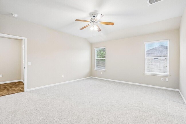 Building Photo - 10604 Menominee Falls Ln