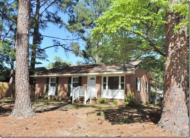 Building Photo - 310 Forrest Rd W