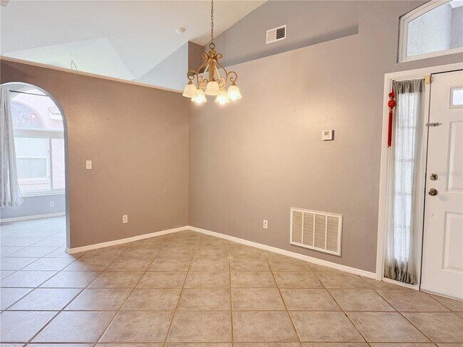 Building Photo - 2815 Burwood Ave