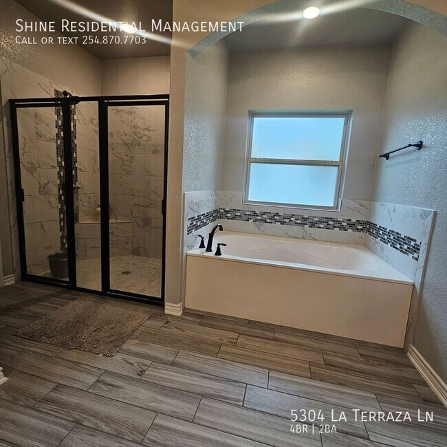 Building Photo - 5304 La Terraza Ln