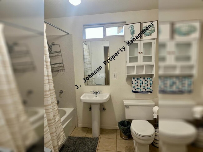 Building Photo - 1 bed 1 bath MOVE IN READY