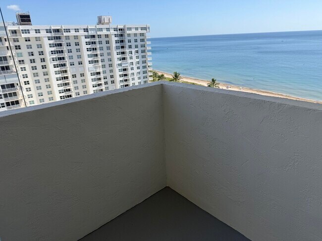 Building Photo - 5100 N Ocean Blvd
