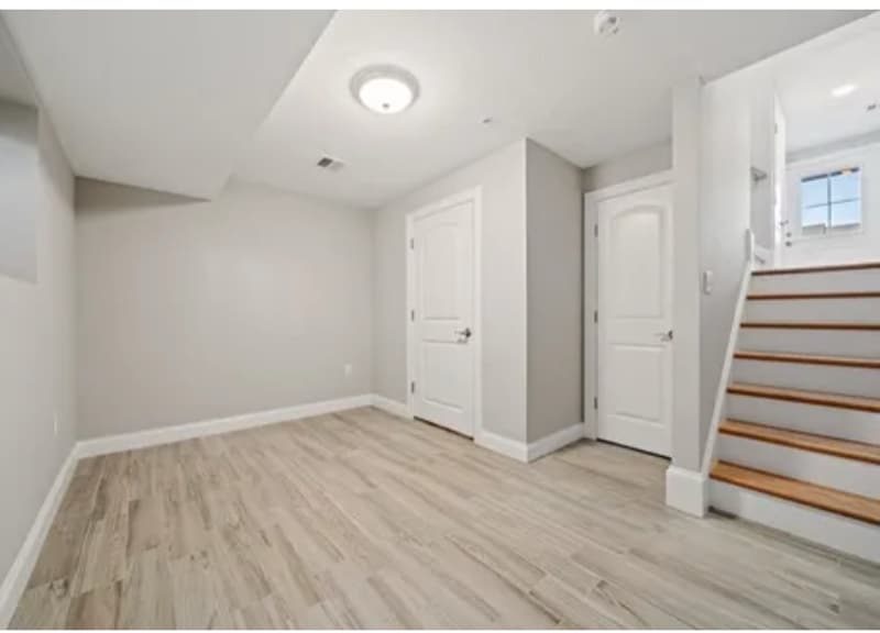 Building Photo - 55 Plymouth St