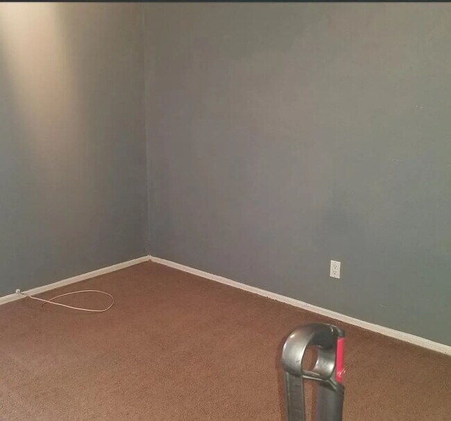 Building Photo - 2/2 townhome 1.3 miles from ASU Campus!