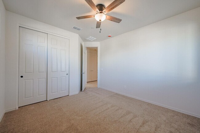 Building Photo - 13715 W Calle De Baca