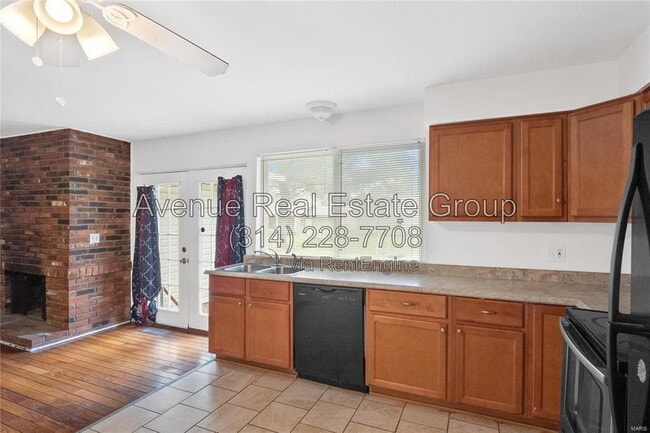 Building Photo - 3726 Briargrove Dr