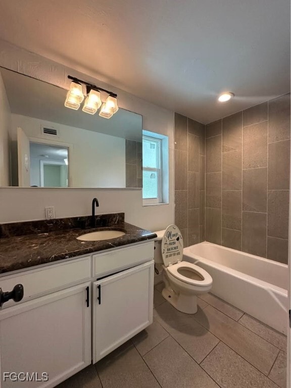 Building Photo - 305 Bougainvillea Rd W