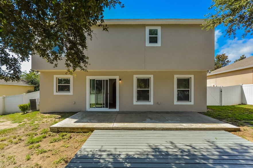 Building Photo - 7545 Sloewood Dr