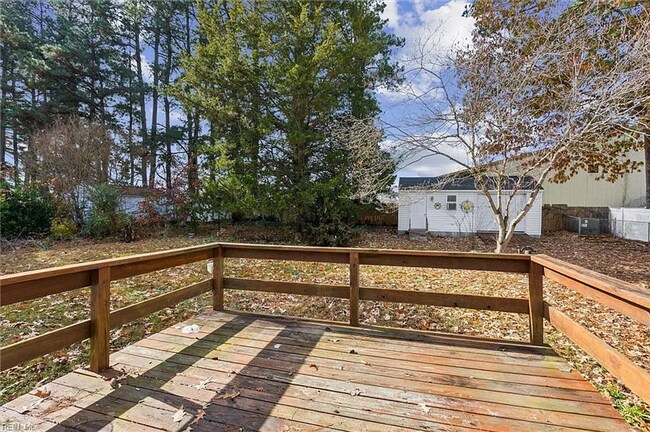 Building Photo - Beautifully Renovated 3BR/2BA Home in Smithfield, VA - Move in Ready!