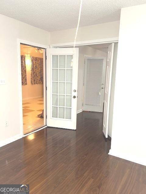 Building Photo - 305 Carriage Chase